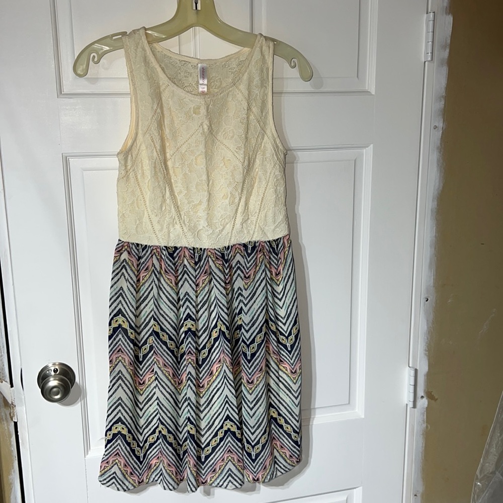 Small formal or semi formal super cute dress